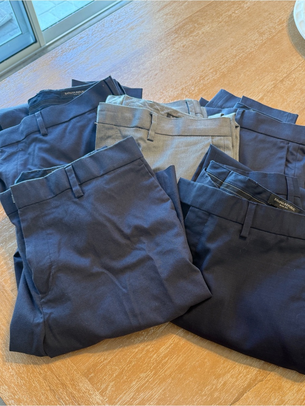 Bundle of 5 Men's Navy and Gray Dress Pants - Banana Republic 32x30